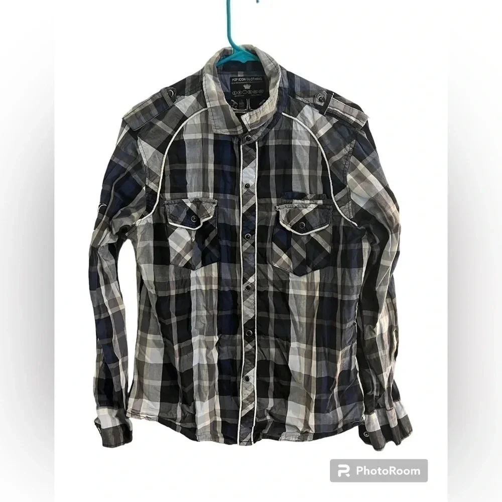 The Buckle Pop Icon Plaid blue shirt with snap buttons Size Large